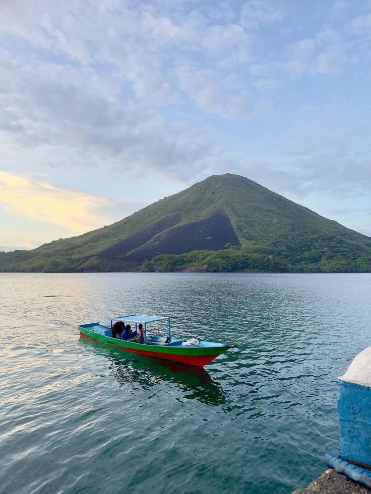 Banda Neira memang secantik itu, rindu